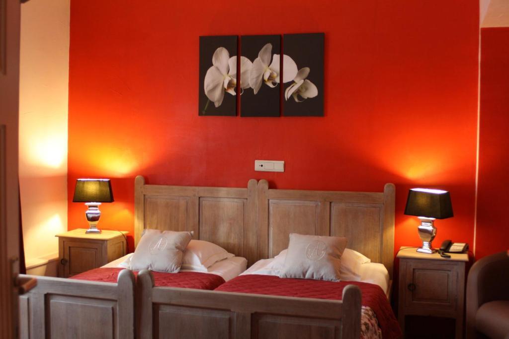 Logis L'Ermitage, Bistrot Des Saveurs Уффализ Номер фото