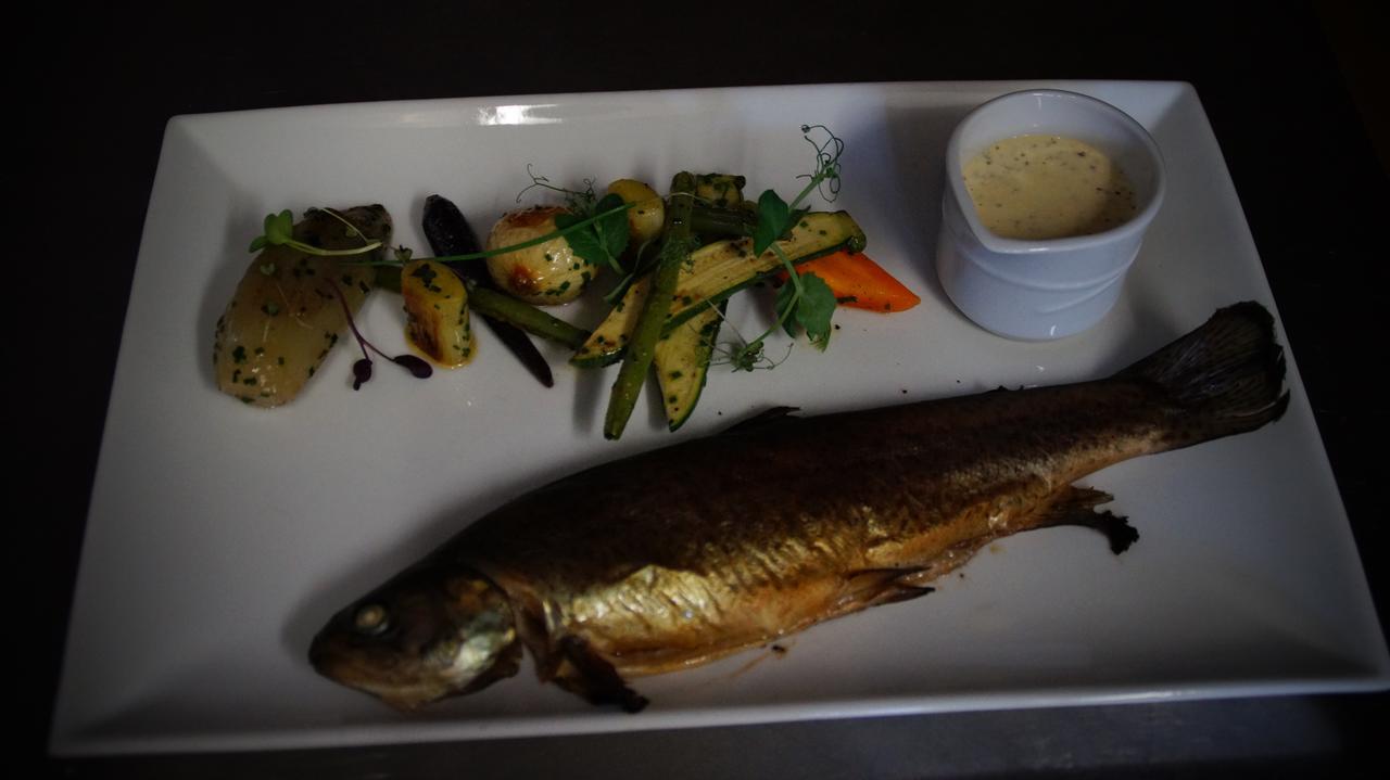 Logis L'Ermitage, Bistrot Des Saveurs Уффализ Экстерьер фото
